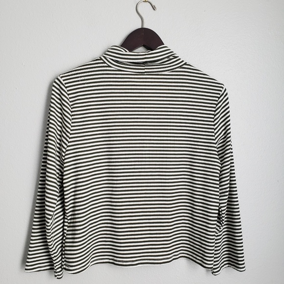 New HIATUS  | Long Sleeve- XL - Picture 4 of 6